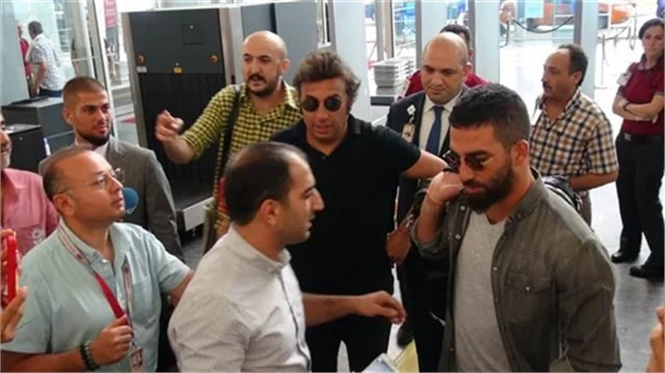 Arda Turan imza için Barcelona'ya gitti