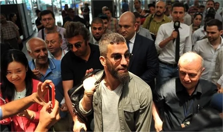 Arda Turan imza için Barcelona'ya gitti