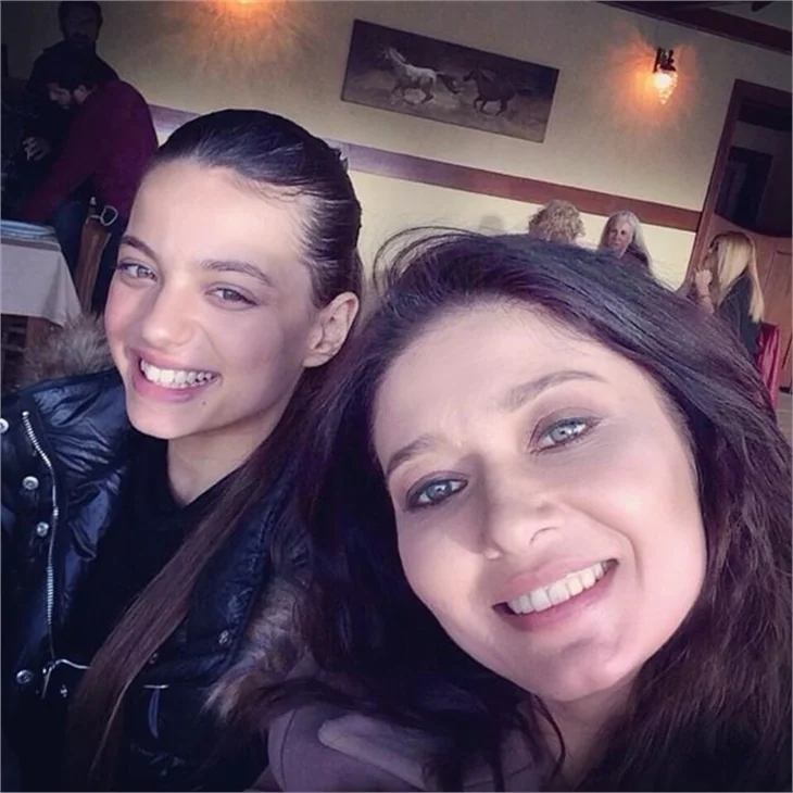 Paramparça'nın Cansu'su Leyla Tanlar tatilde