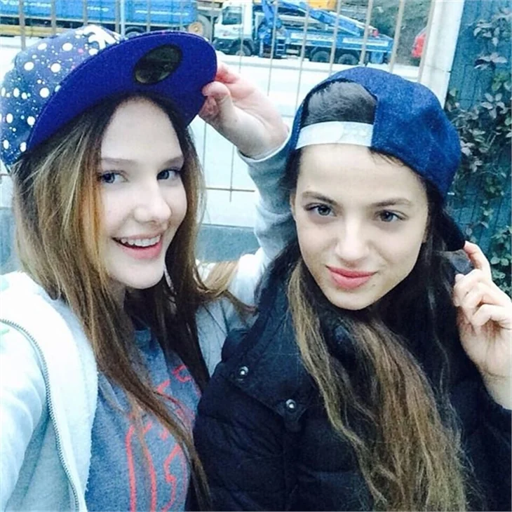 Paramparça'nın Cansu'su Leyla Tanlar tatilde