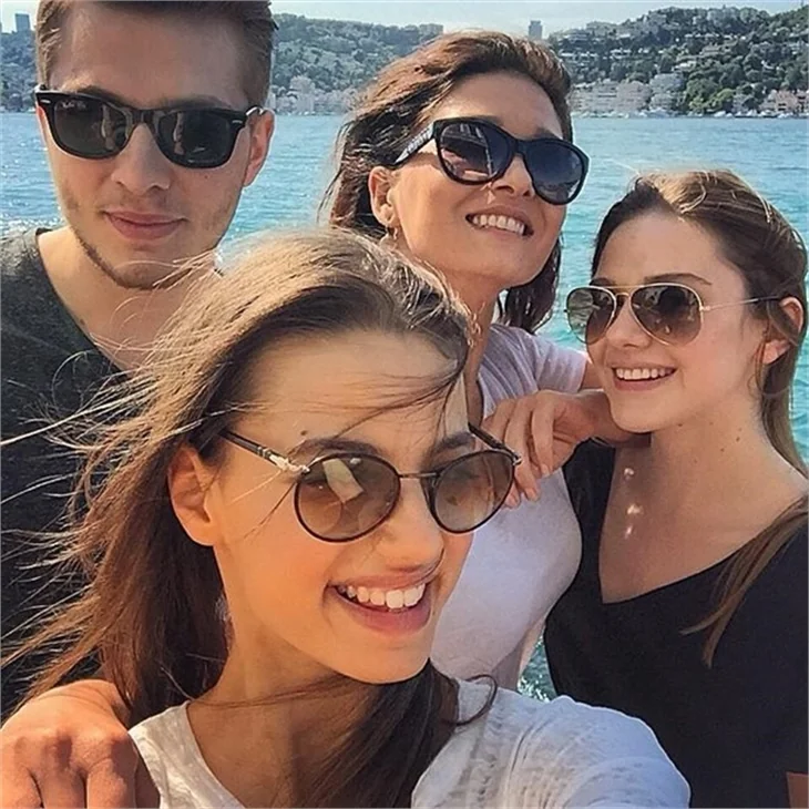 Paramparça'nın Cansu'su Leyla Tanlar tatilde
