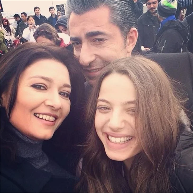 Paramparça'nın Cansu'su Leyla Tanlar tatilde
