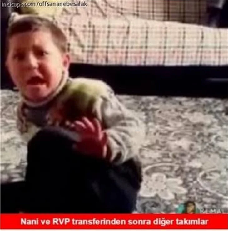 Van Persie geldi sosyal medya patladı!