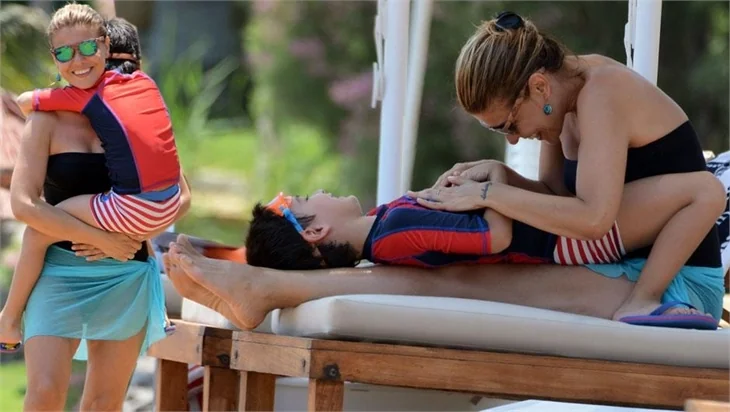 Gülben Ergen de tatil sezonunu açtı