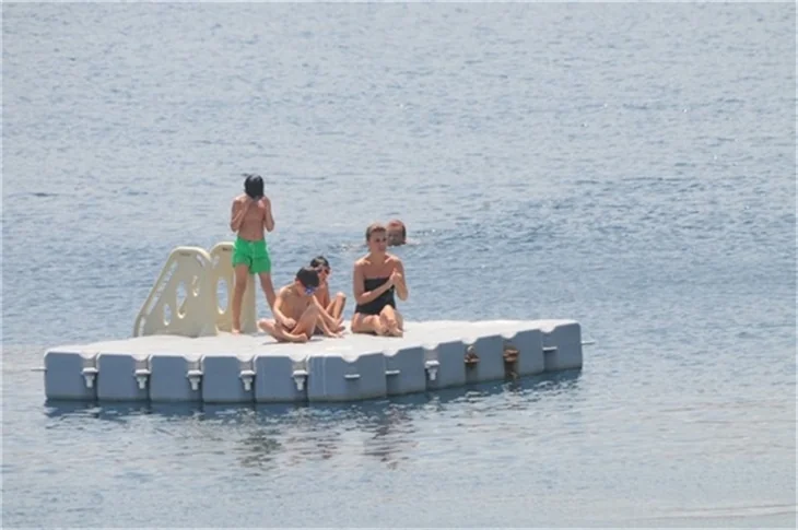 Gülben Ergen de tatil sezonunu açtı