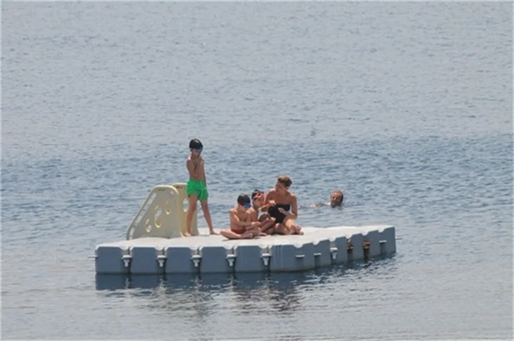 Gülben Ergen de tatil sezonunu açtı