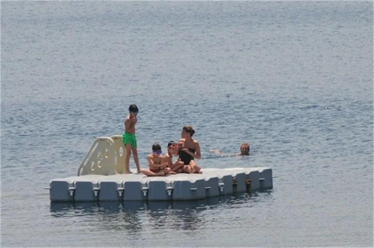 Gülben Ergen de tatil sezonunu açtı