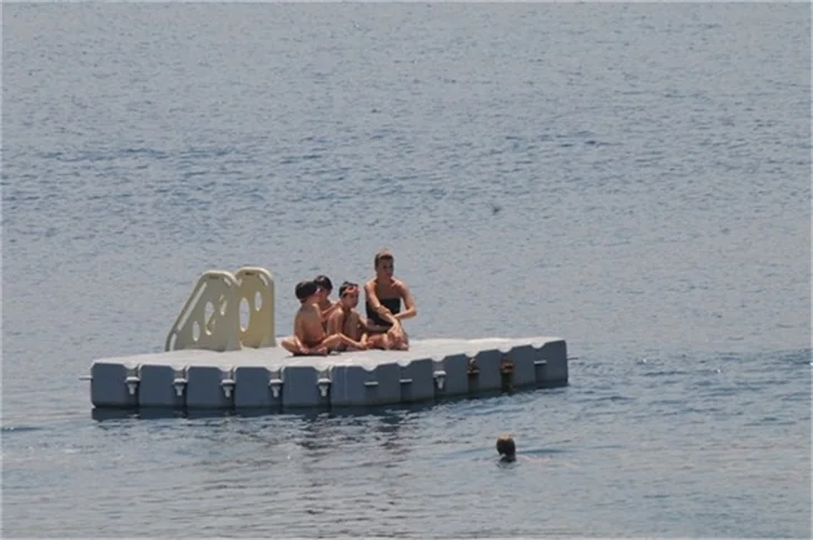 Gülben Ergen de tatil sezonunu açtı