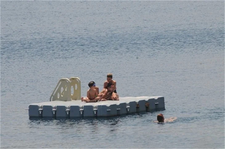 Gülben Ergen de tatil sezonunu açtı