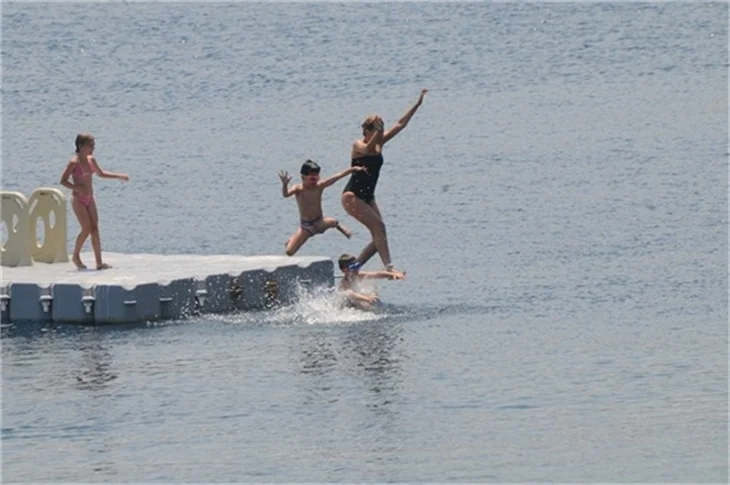 Gülben Ergen de tatil sezonunu açtı