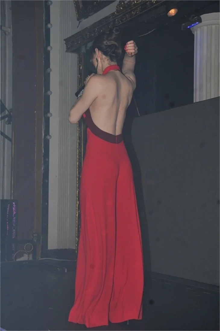 Ayşe Hatun Önal sezonu açtı!