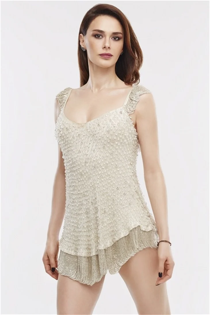 Ayşe Hatun Önal sezonu açtı!