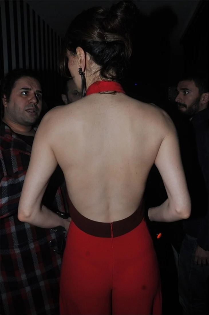Ayşe Hatun Önal sezonu açtı!
