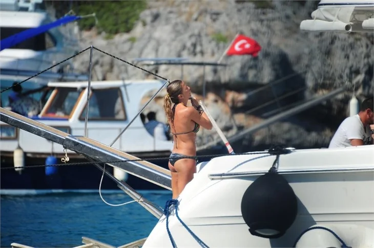 Ivana Sert sevgilisi Can Çelebi ile tatilde