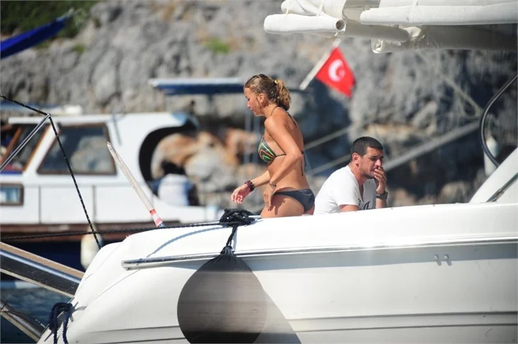 Ivana Sert sevgilisi Can Çelebi ile tatilde