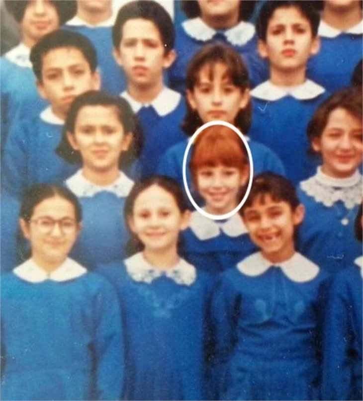 Elçin Sangu ilkokul fotoğrafıyla şaşırttı
