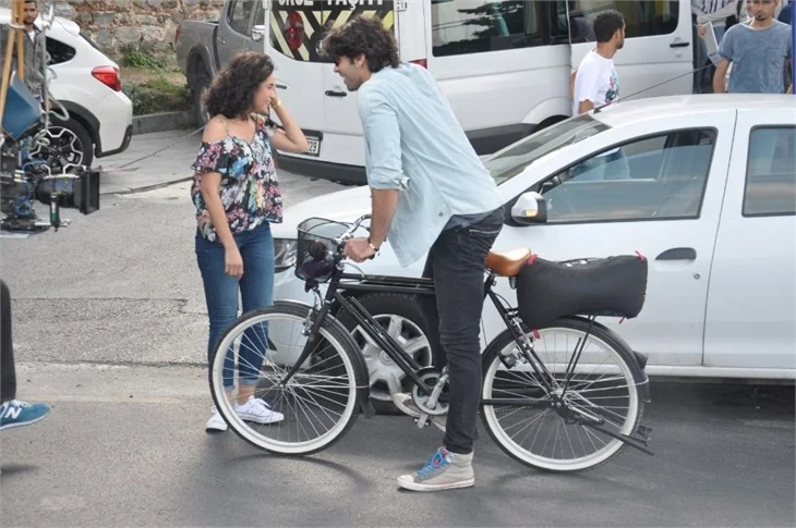 Hande Doğandemir ve Mithatcan Özer aşk iddialarına ne dedi?