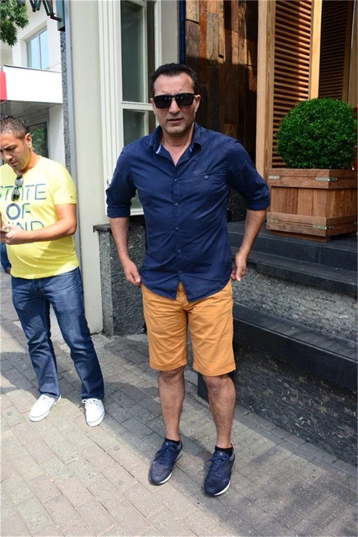 Rafet El Roman ve eşi Limonata Etiler'de yemek yedi