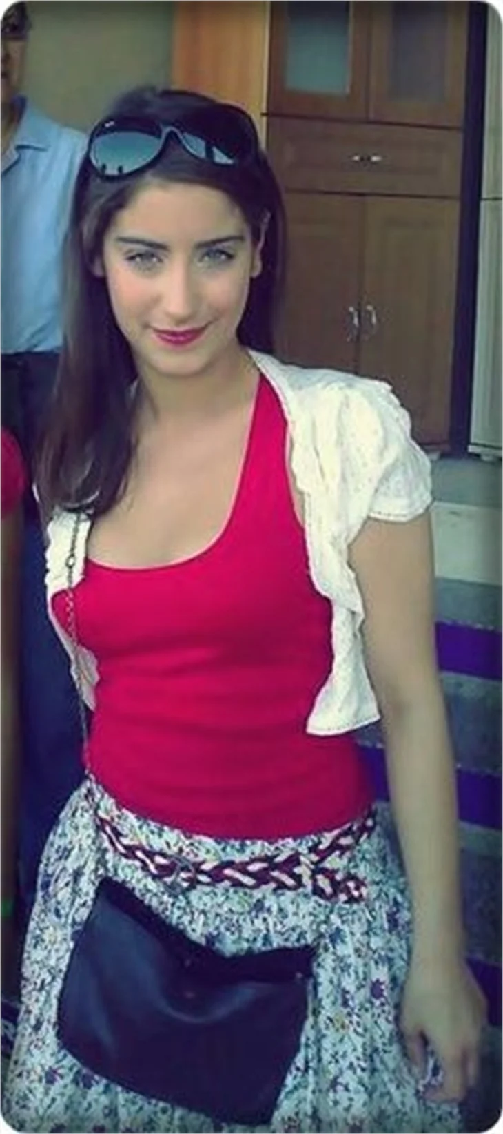 Hazal Kaya'nın İranlı hayranı kâbusu oldu!