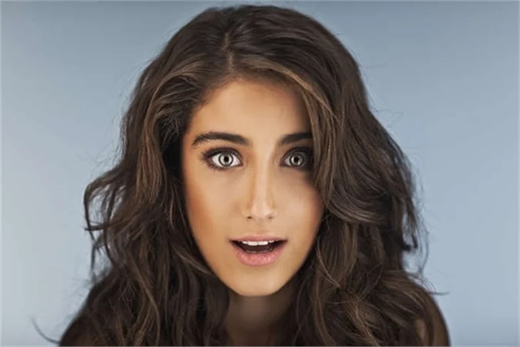 Hazal Kaya'nın İranlı hayranı kâbusu oldu!