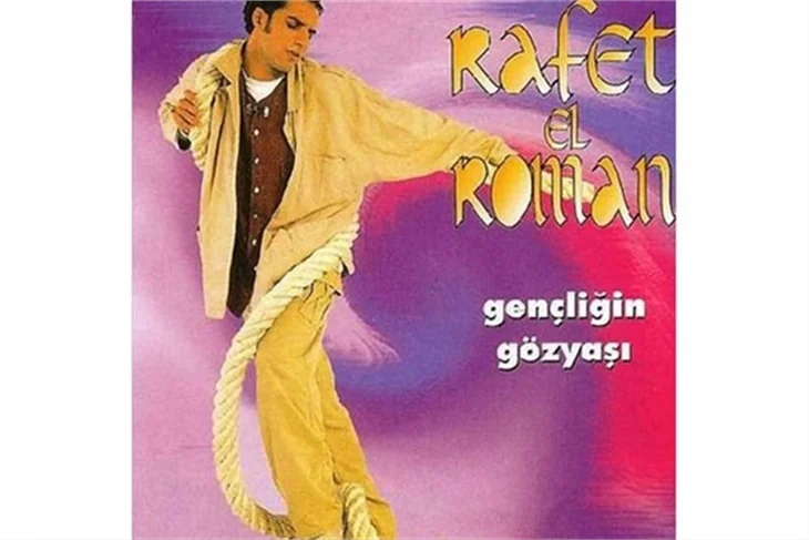 Ünlülerin ilk albüm kapakları