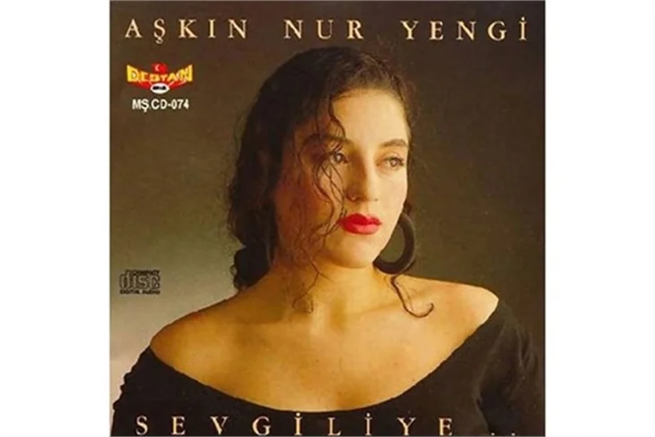 Ünlülerin ilk albüm kapakları
