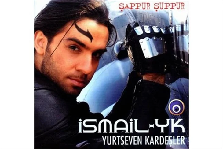 Ünlülerin ilk albüm kapakları