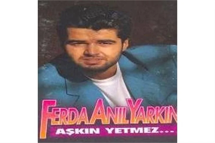 Ünlülerin ilk albüm kapakları