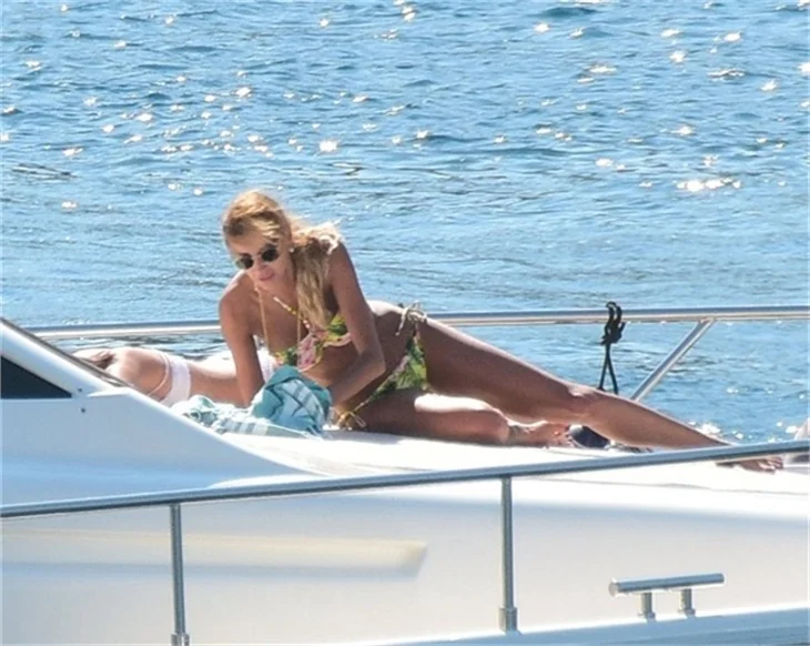 Özge Ulusoy fena yakalandı