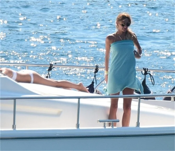 Özge Ulusoy fena yakalandı