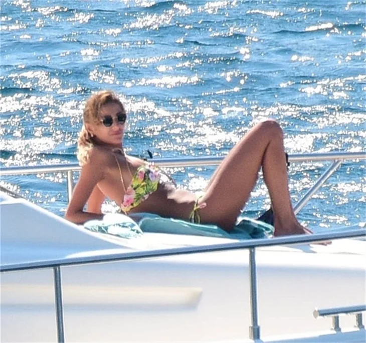 Özge Ulusoy fena yakalandı