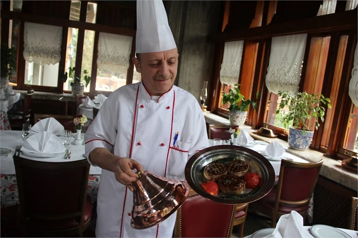 Etin usta ismi: Beyti Restaurant