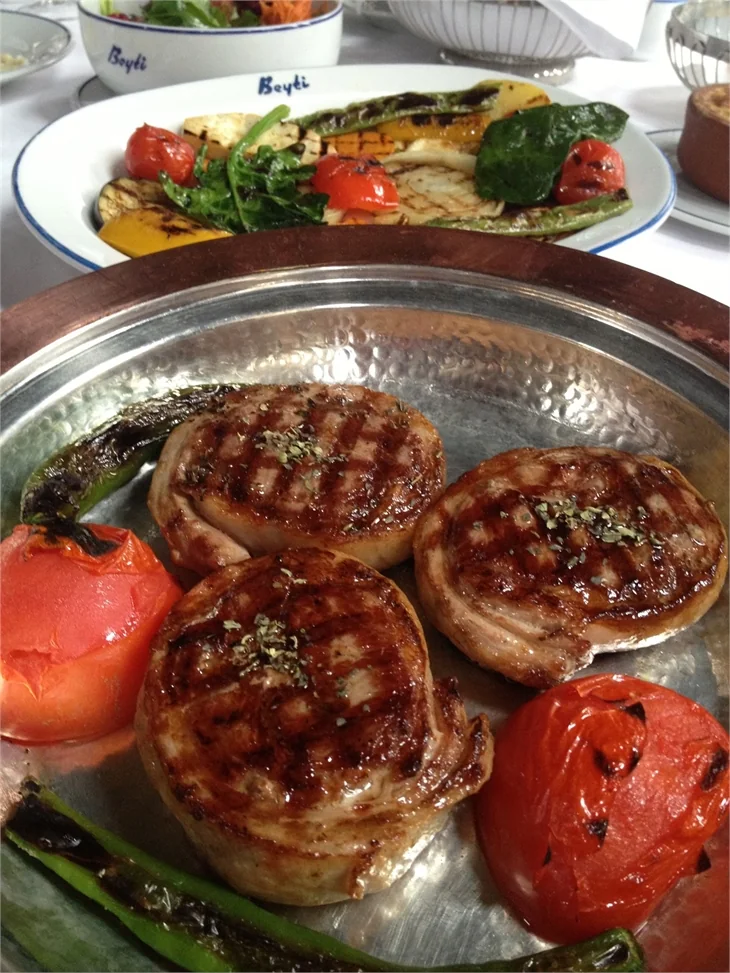 Etin usta ismi: Beyti Restaurant