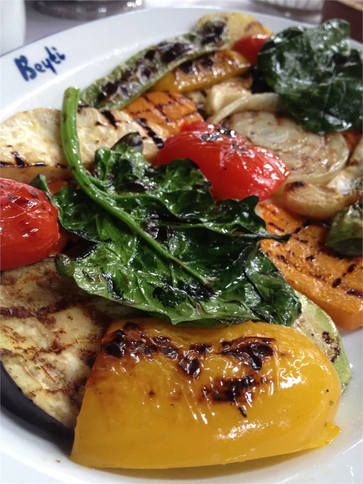 Etin usta ismi: Beyti Restaurant