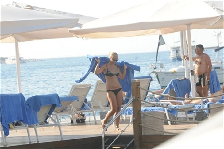 Banu Zorlu soluğu Bodrum'da aldı!