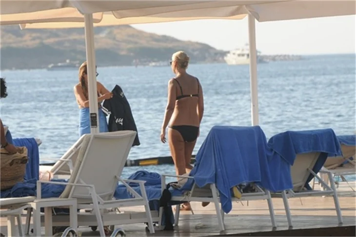Banu Zorlu soluğu Bodrum'da aldı!