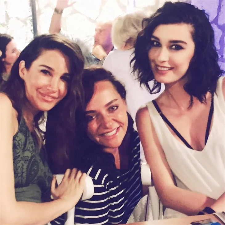Diriliş ekibi Çeşme'de tatilde!
