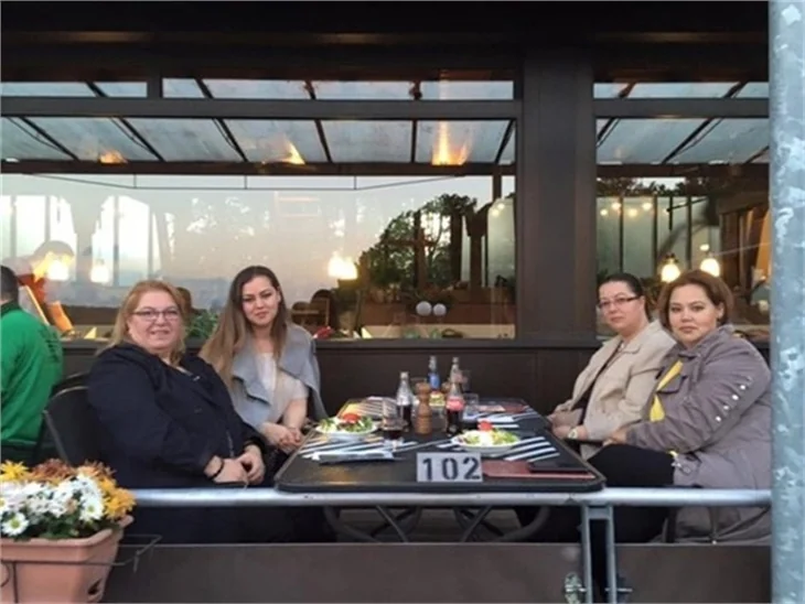 İşte Fahriye Evcen’in ablası