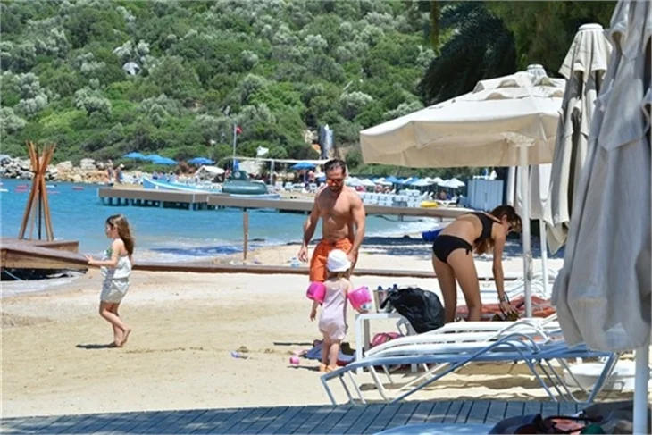 Eltisi Beren'den daha havalı