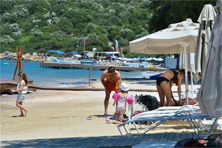 Eltisi Beren'den daha havalı