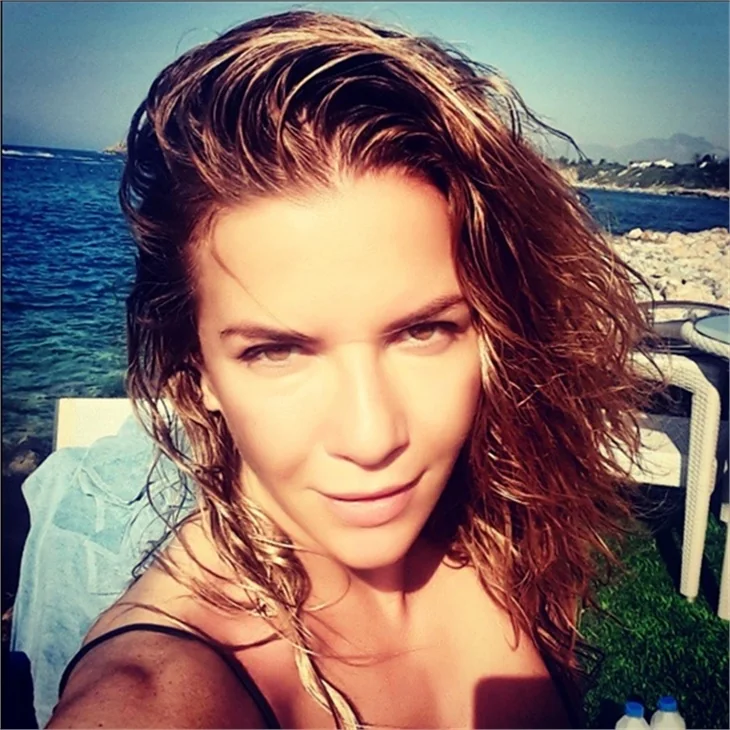 Ivana Sert'in seksi tatil kareleri