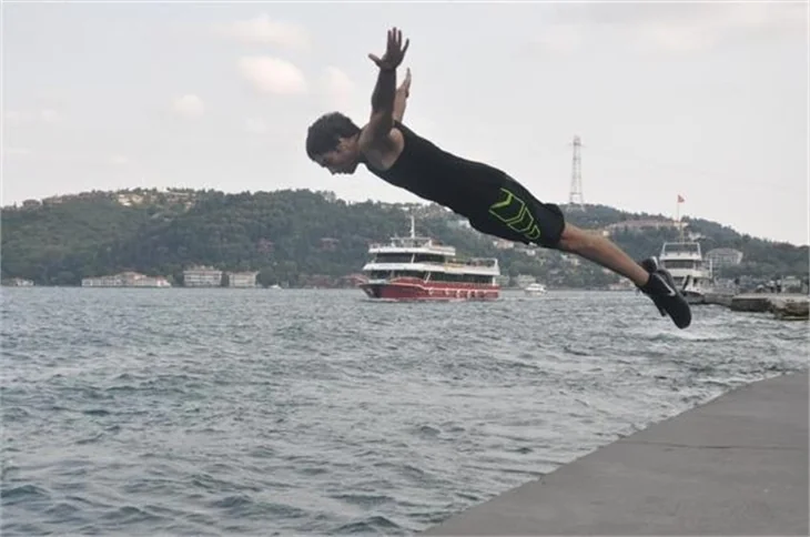 Edis de film kadrosunda