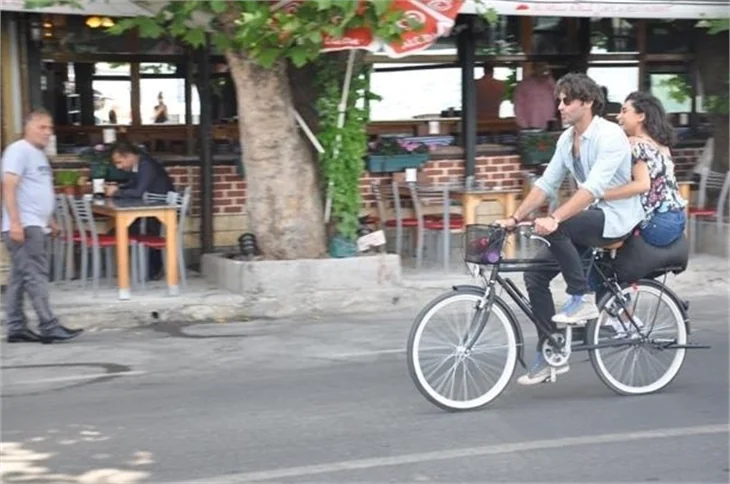 Edis de film kadrosunda