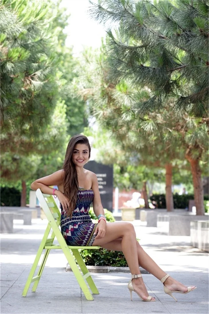 Hande Erçel: Hayal kurmaya aşığım