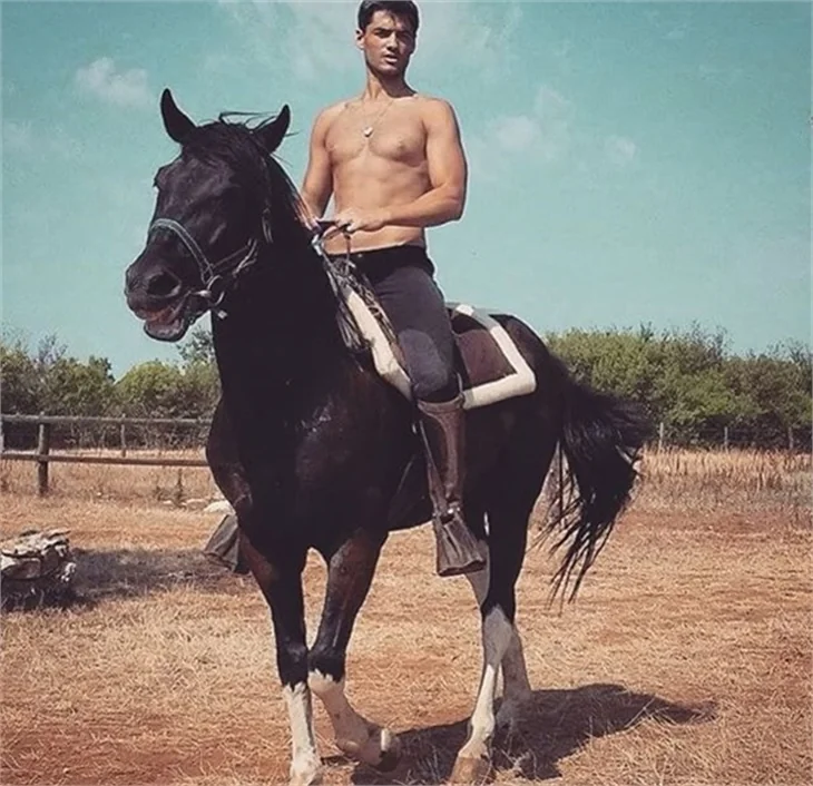 Nik Xhelilaj'ın değişimi görenleri şaşırttı
