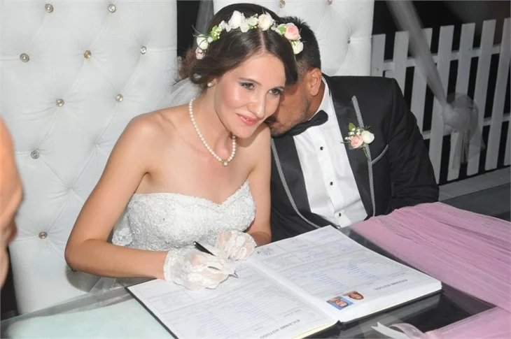 Ünlü oyuncu evlendi