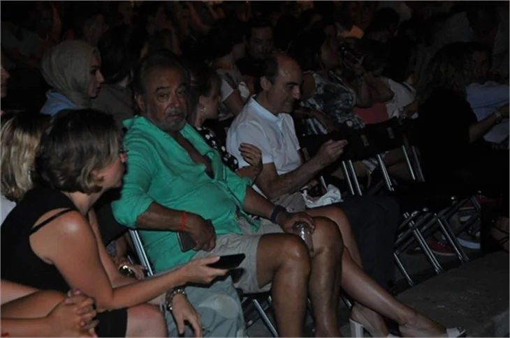 ZAZ konserine ünlü akını!
