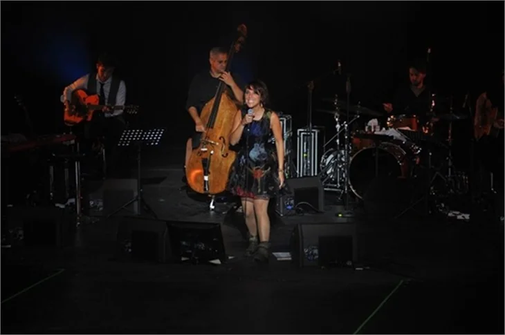 ZAZ konserine ünlü akını!