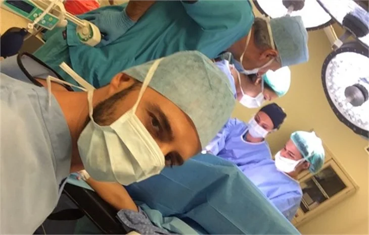 Gökhan Özen eşinin doğumuna girdi