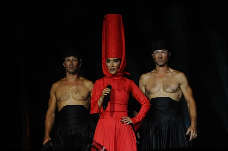 Hande Yener'den Harbiye'de büyük şov!